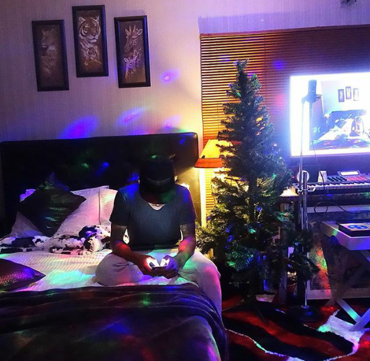 Check Out What Tekno's Room Looks Like