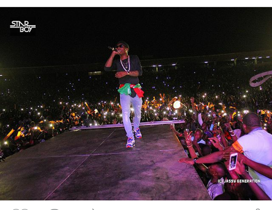 More Photos Of Wizkid Performing At Mali