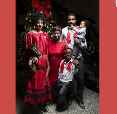 Joseph Yobo And His Family Looking Adorable In Christmas Themed Photos (2)