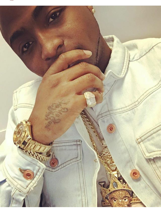 Davido Flaunts His Expensive Jewelries In New Phot