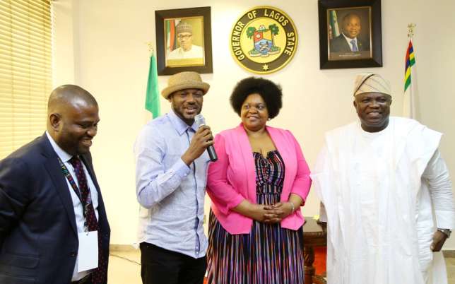 2baba Gets Honored By Lagos State Governor, Ambode (3)